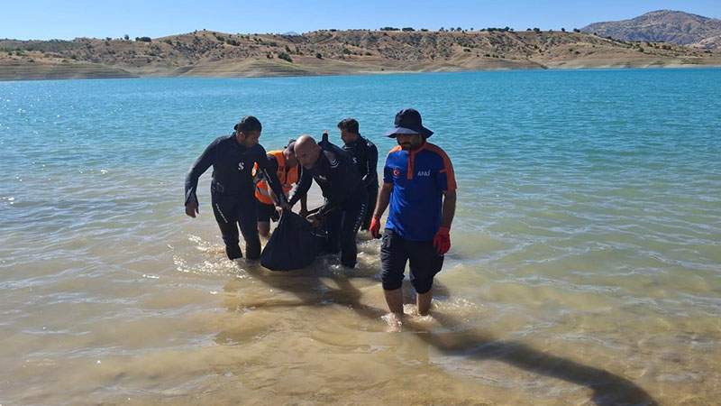 Serinlemek için girdiği barajdan cansız bedeni çıktı