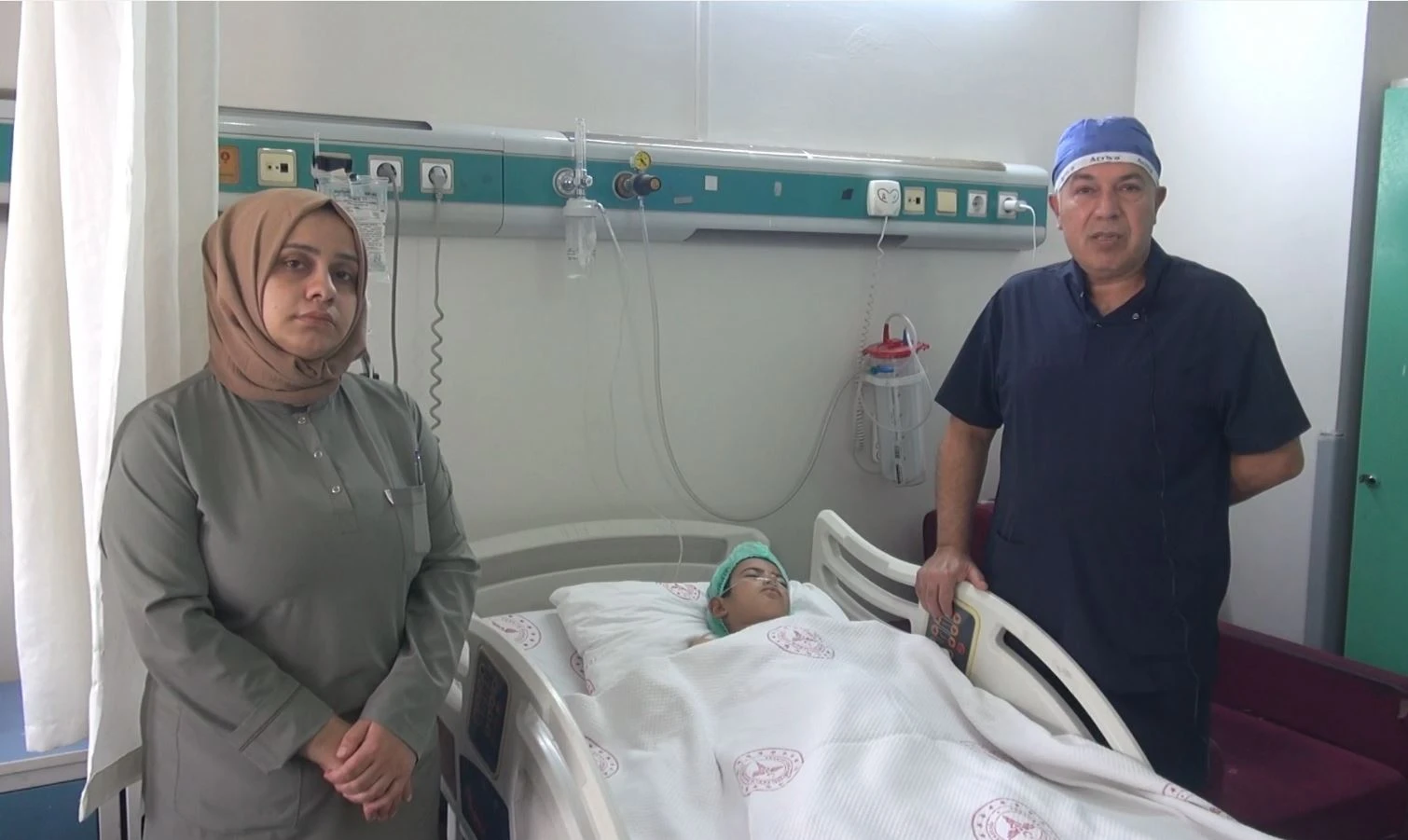 Şanlıurfa'da alkışlatan olay! Mesai dışı demedi, minik hayatı kurtardı