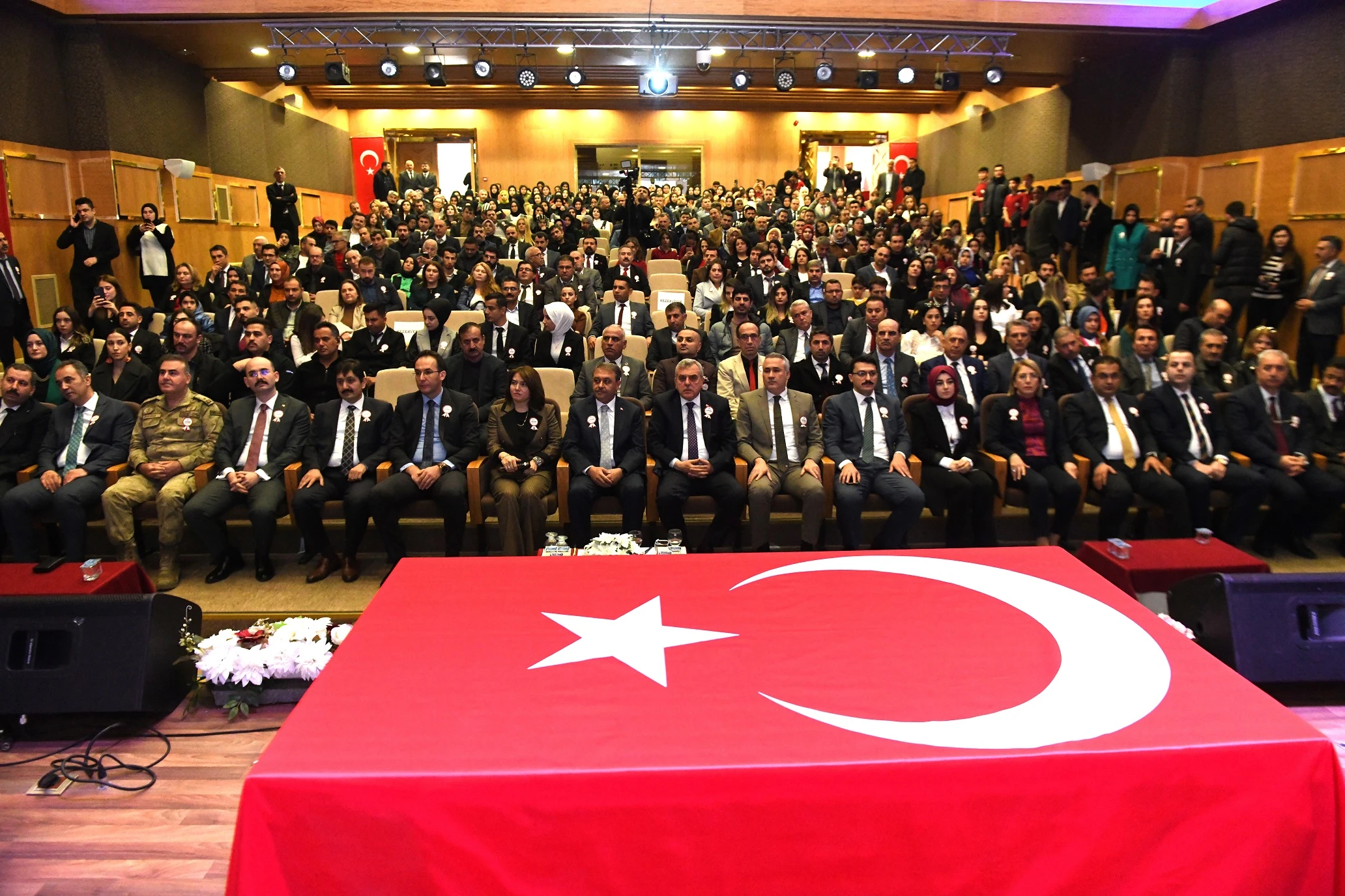 Şanlıurfa'da Öğretmenler Günü coşkuyla kutlandı