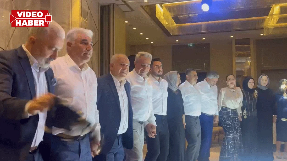 Şanlıurfalı milyarder düğünde şov yaptı! Kurdele kesip halay çekti