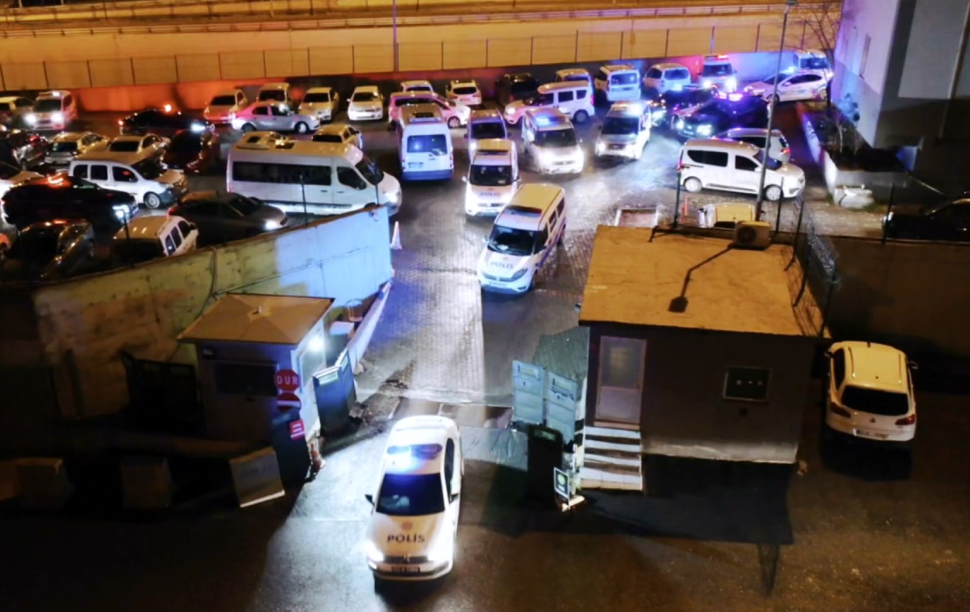 Şanlıurfa'da silah paylaşımlarına dev operasyon: 19 gözaltı