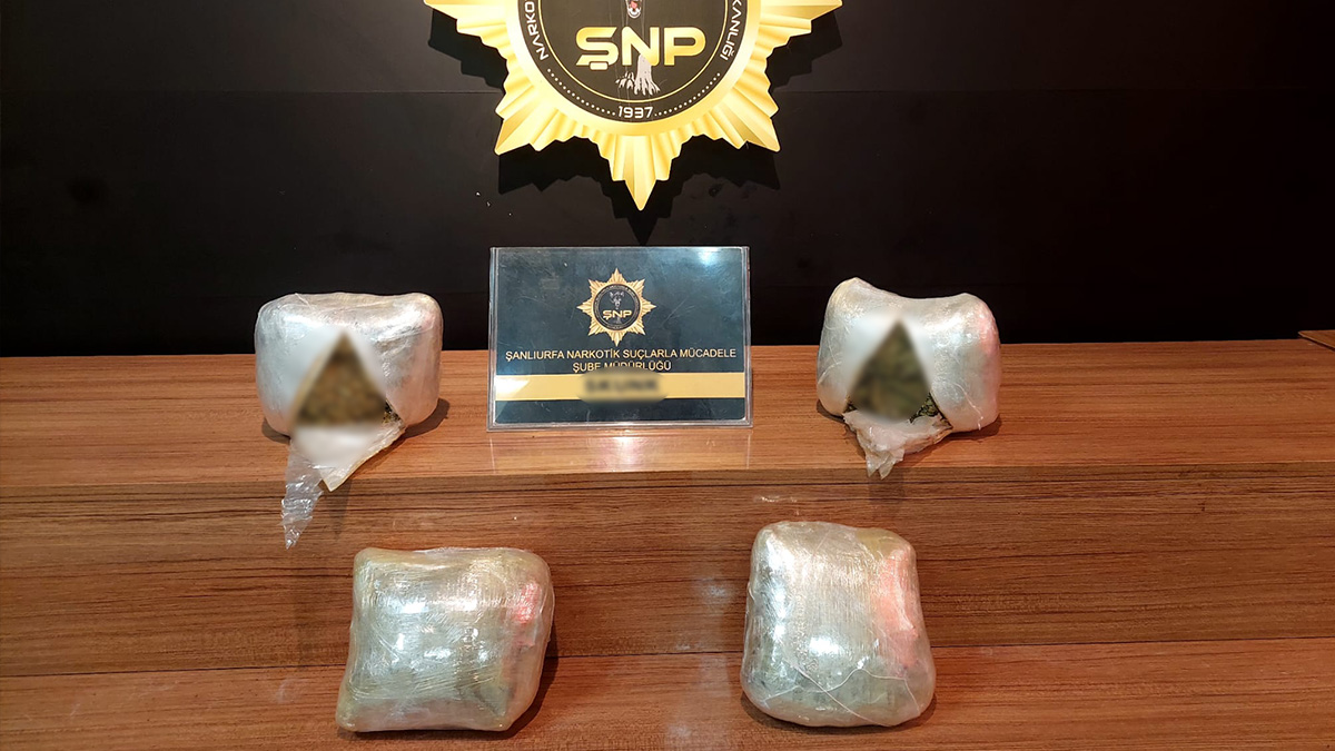 Şanlıurfa’da şüpheli araçtan parça parça 'zehir' çıktı!