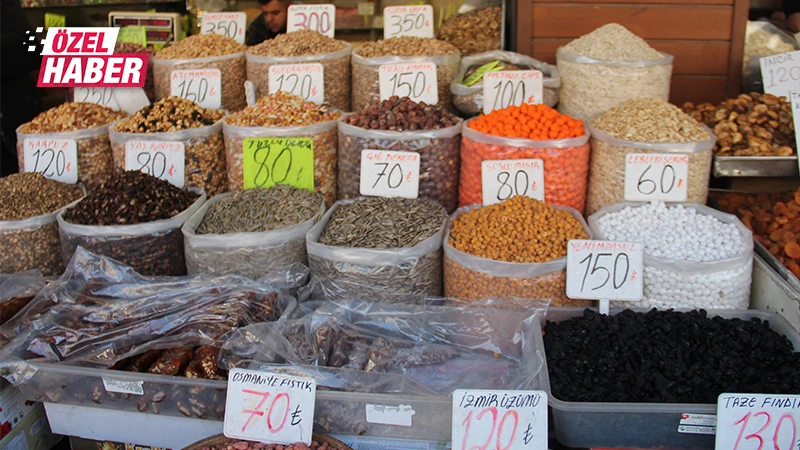 En ucuzu bile lüks oldu: Yılbaşı gecesinin tadı tuzu kaçtı