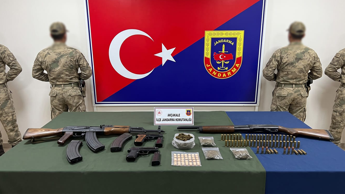 Şanlıurfa’da jandarmadan baskın: Çok sayıda silah ele geçirildi