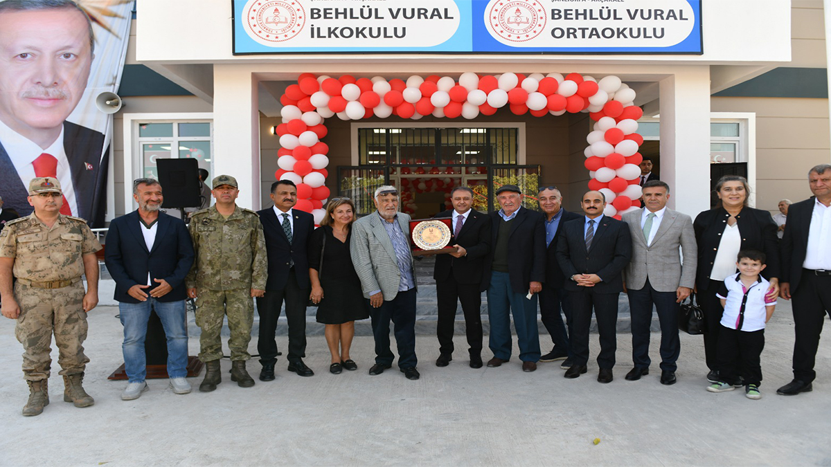 Herkes onu konuşuyor: Erzincanlı iş insanından Akçakale’nin köyüne dev destek!