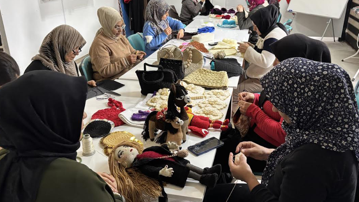 Eyyübiye’de el emeği göz nuru emekler kazanca dönüşüyor!