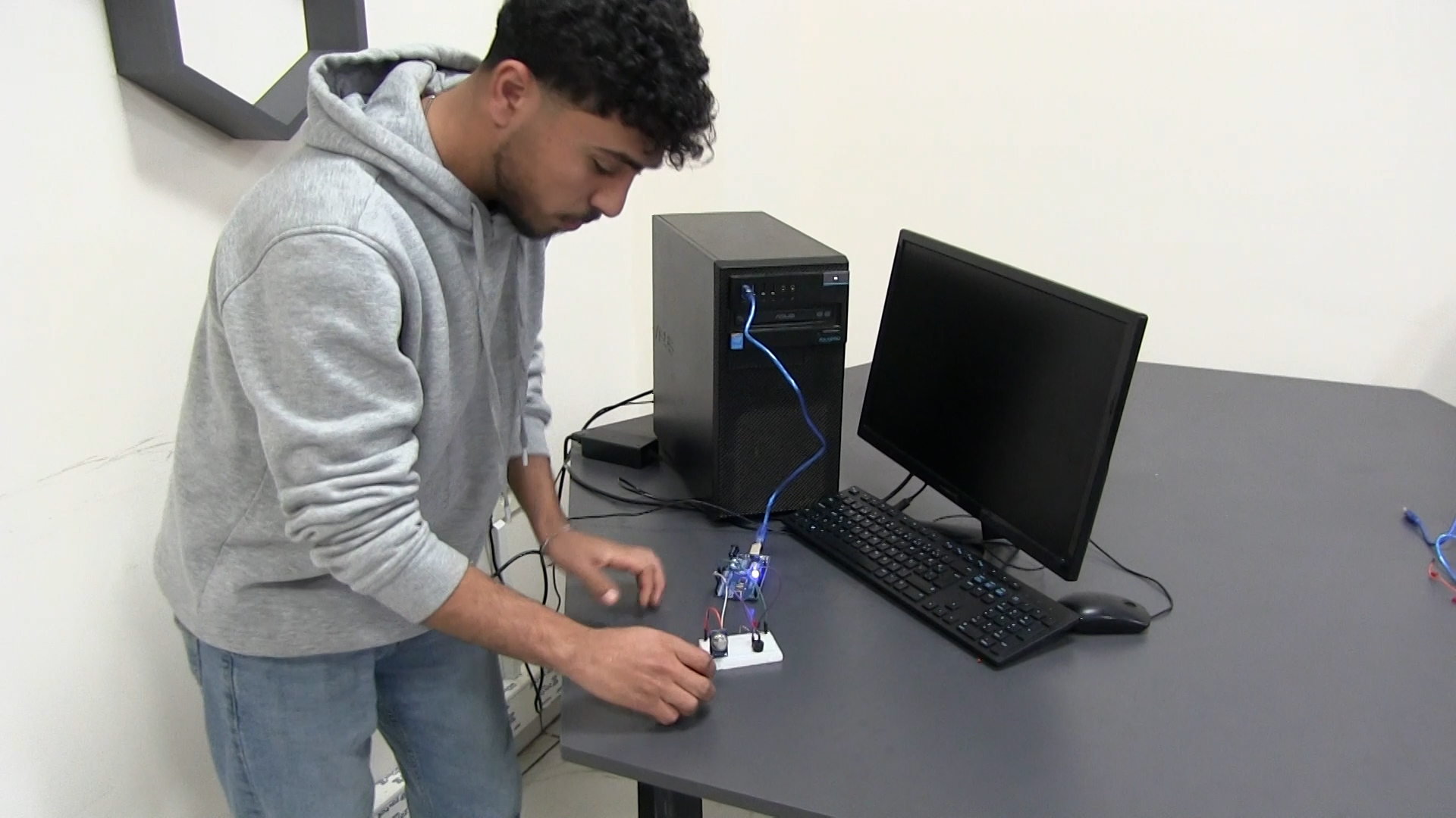 Şanlıurfa’da gençler sensörlü icatlarla teknoloji yarışına girdi!