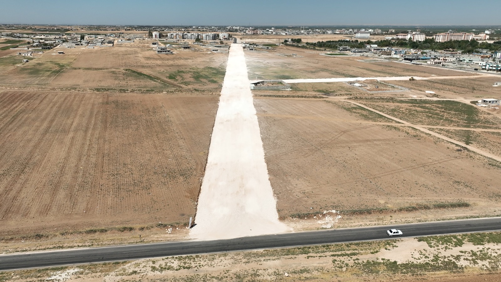 Akçakale’de yeni yol bağlantılarıyla ulaşım konforu artıyor