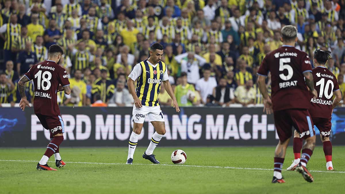 Fenerbahçe-Trabzonspor maçının saati değişti! Maç saat kaçta?