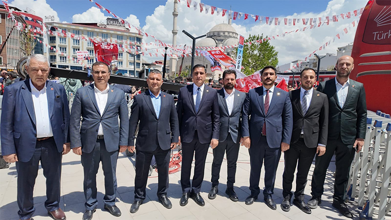 Başkan Karadağ: Hak, hukuk ve adalet için Van meydanlarındayız