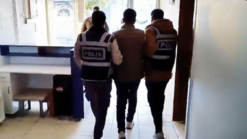 Şanlıurfa'da aranan firari kıskıvrak yakalandı