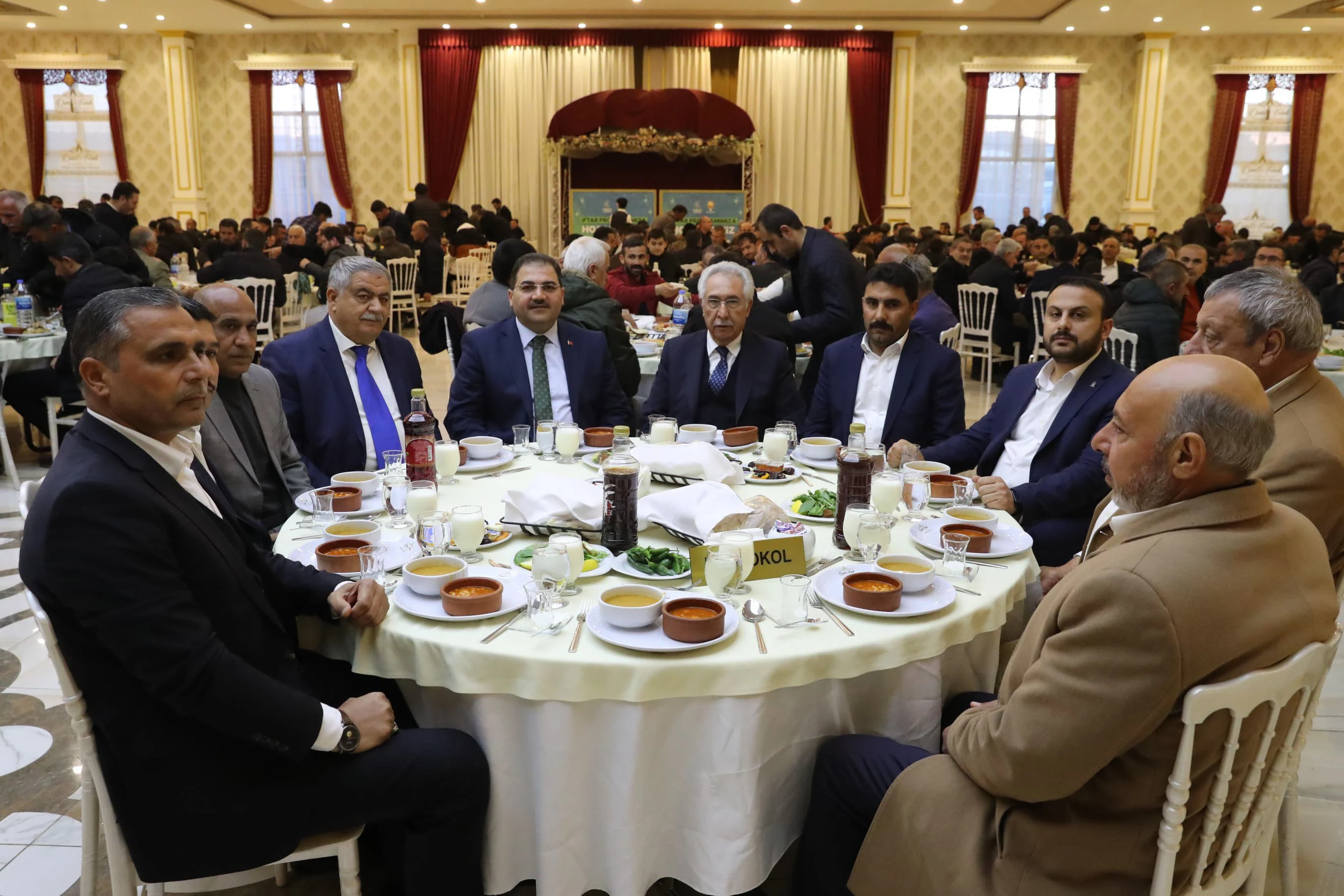 Canpolat esnafla iftar yaptı: 31 Mart’ta beraberliğimiz tekrar tescillenir