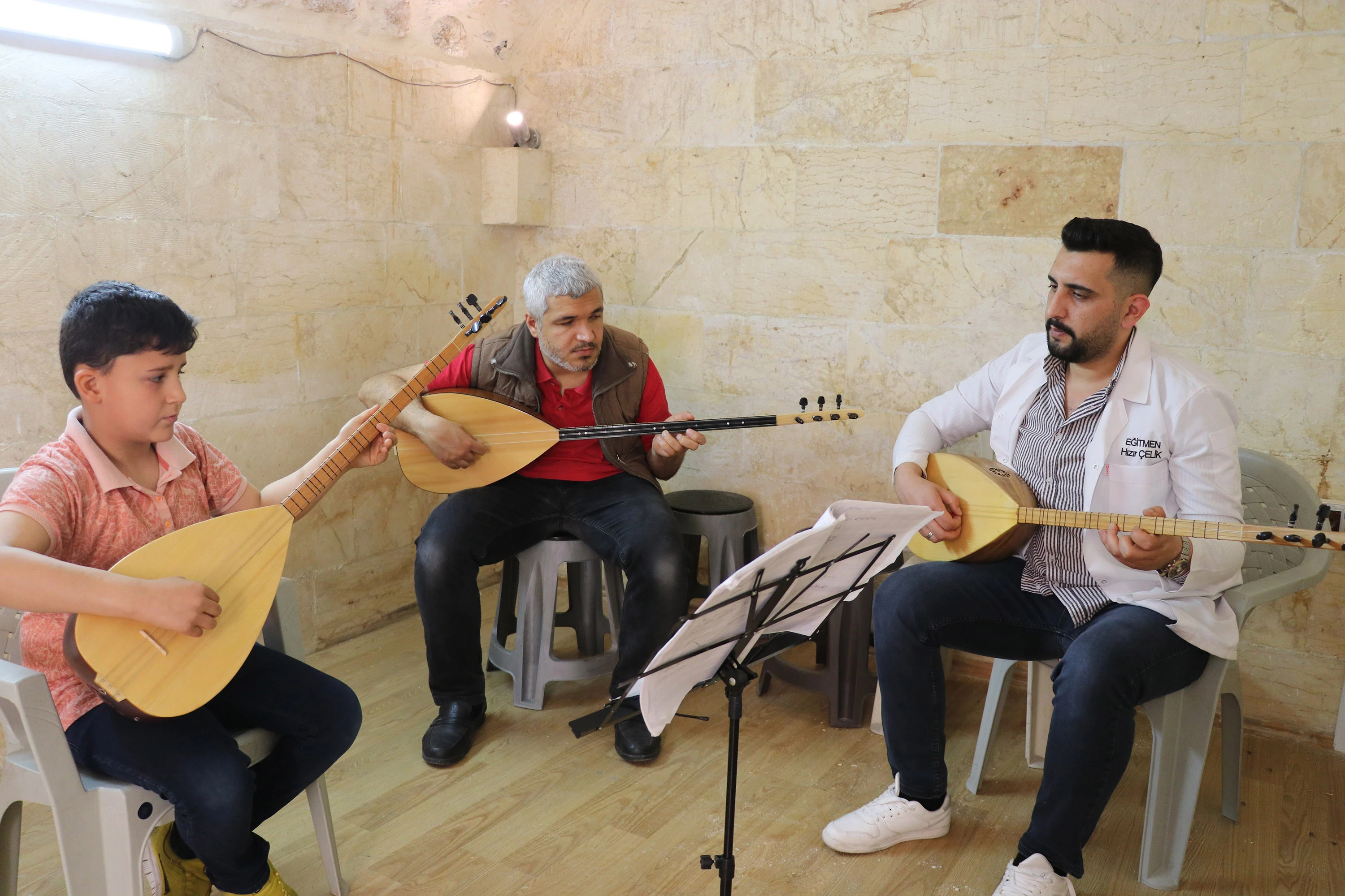 Def, ney, keman, bağlama...  Haliliye’de gençler sanatla buluşuyor