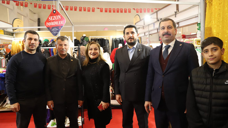 AK Partili heyet gıda fuarını ziyaret etti!