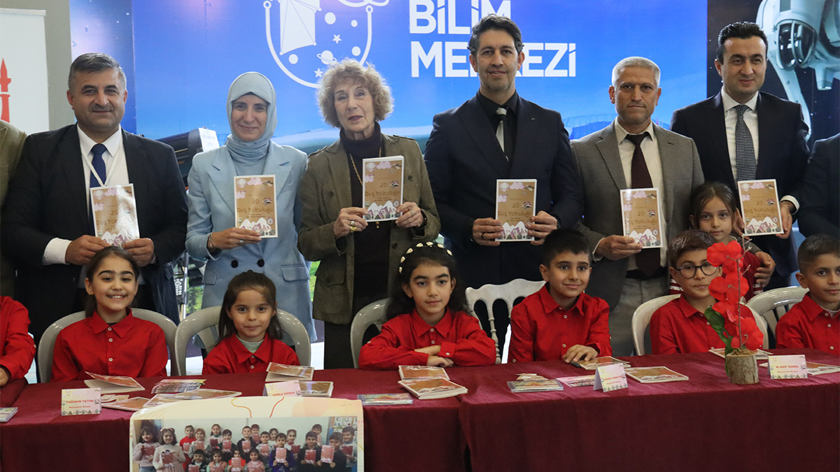 Minik yazarlara Şanlıurfa Kitap Fuarı’nda büyük ilgi