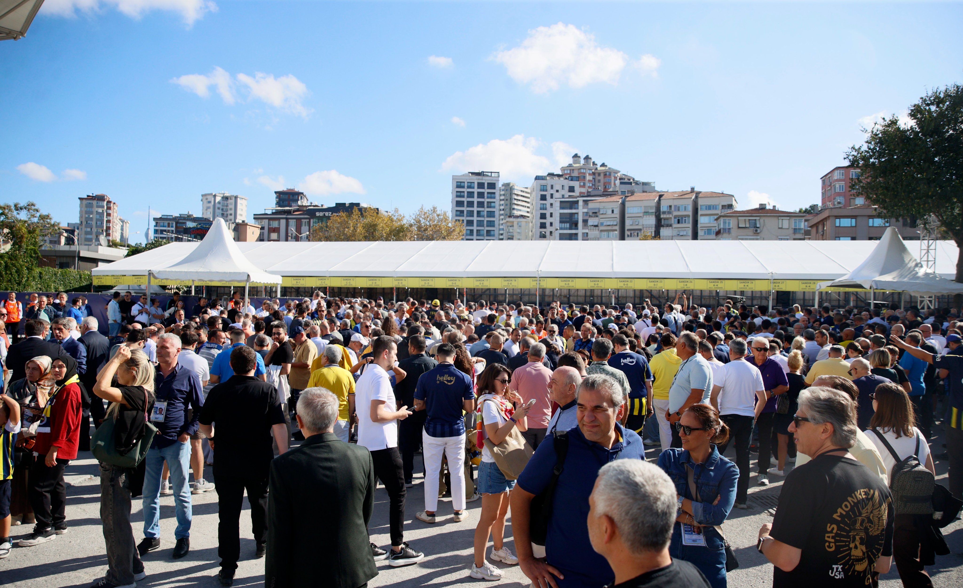 Fenerbahçe’de oy verme işlemi sona erdi! Sandıklar açılıyor