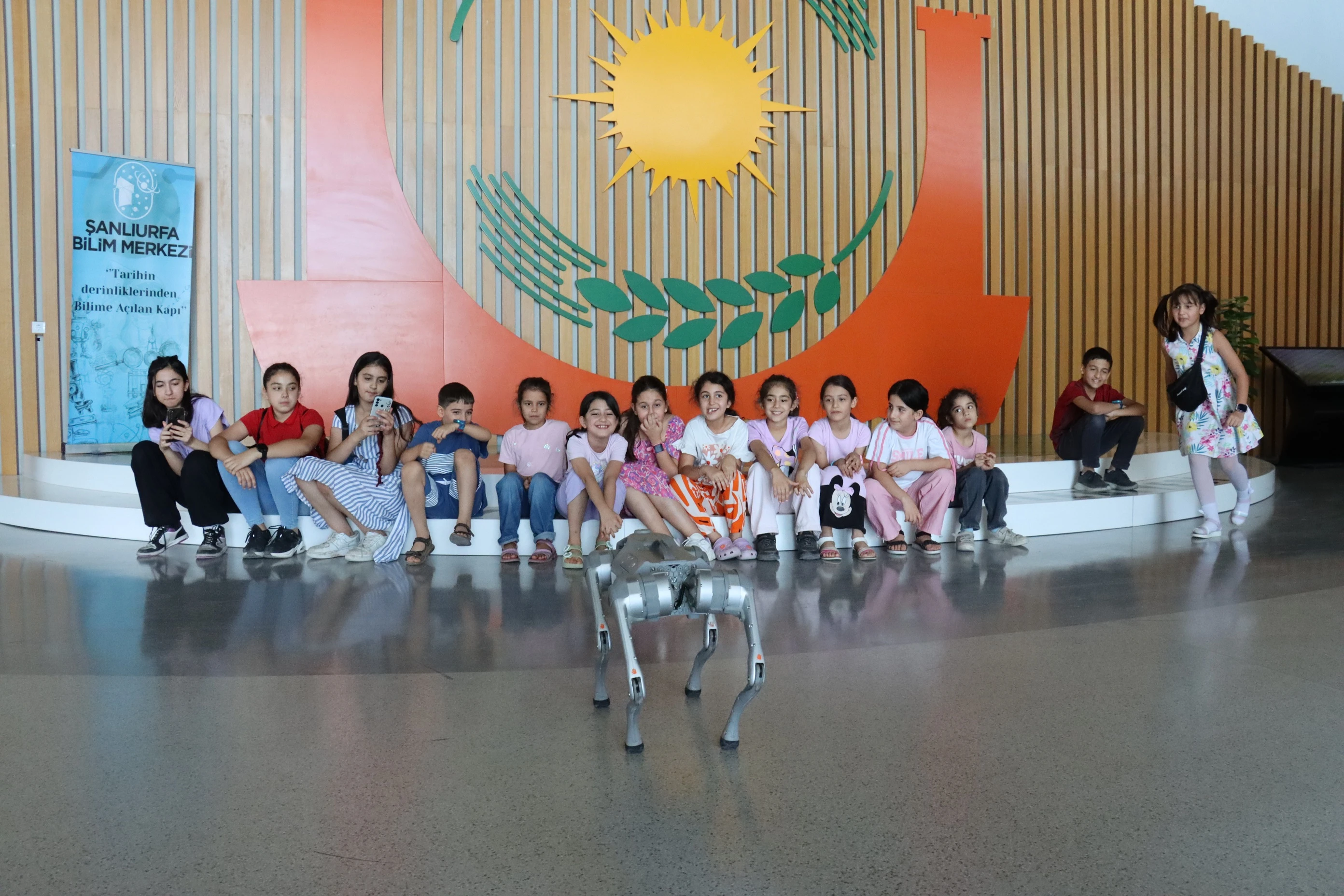 Hem eğlendiler hem öğrendiler: Şanlıurfalı gençler bilim merkezinde geleceğe dokundu