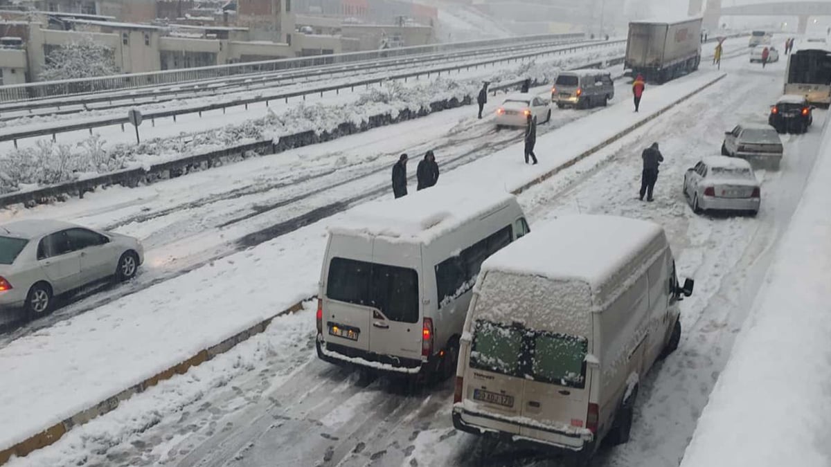Şanlıurfa’da bazı araçların trafiğe çıkması yasaklandı: Bir yol ulaşıma kapatıldı