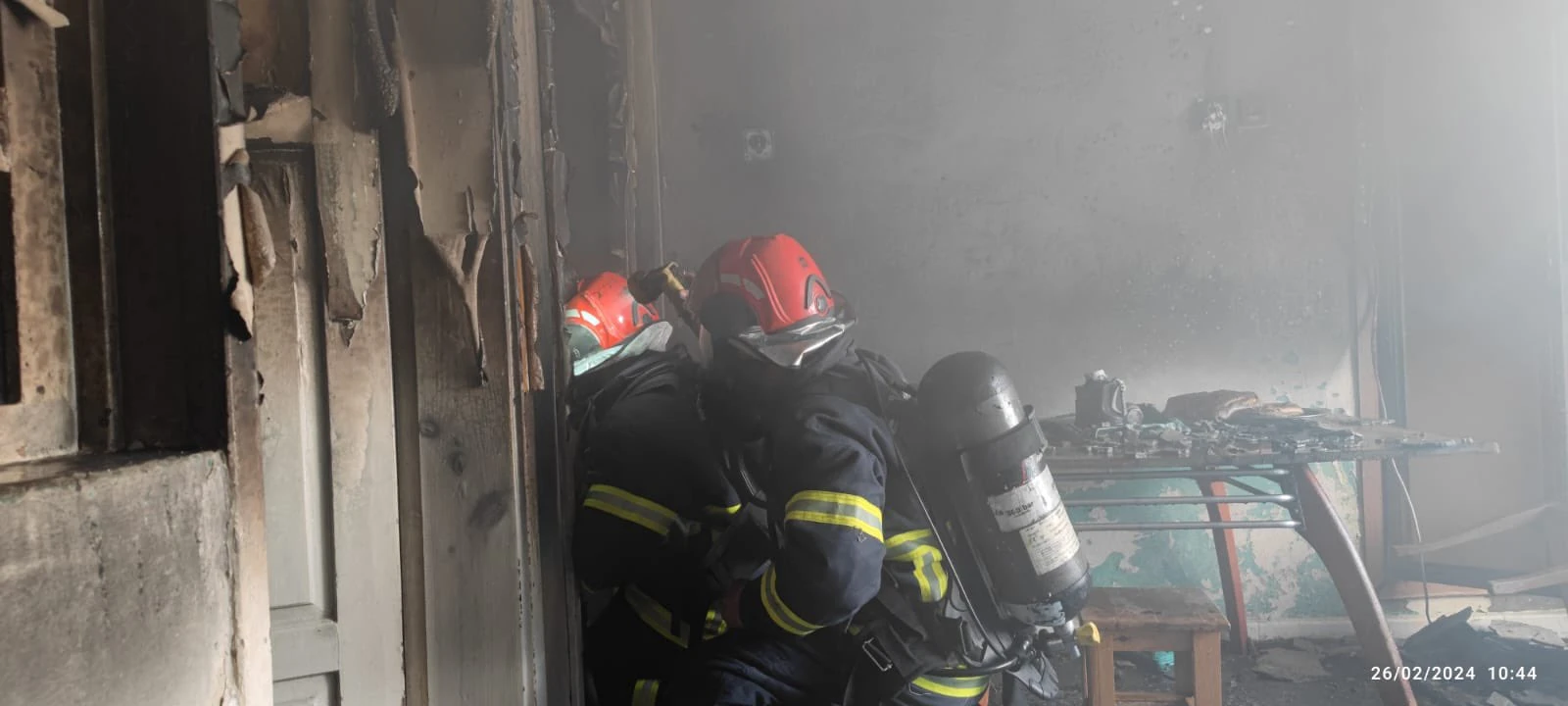 Haliliye’de 3 katlı binada yangın