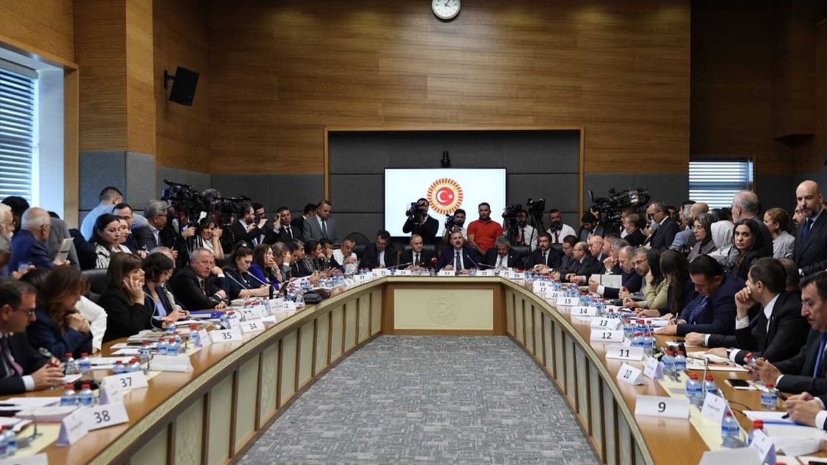 Terörsüz Türkiye yasa teklifi Komisyon'dan geçti