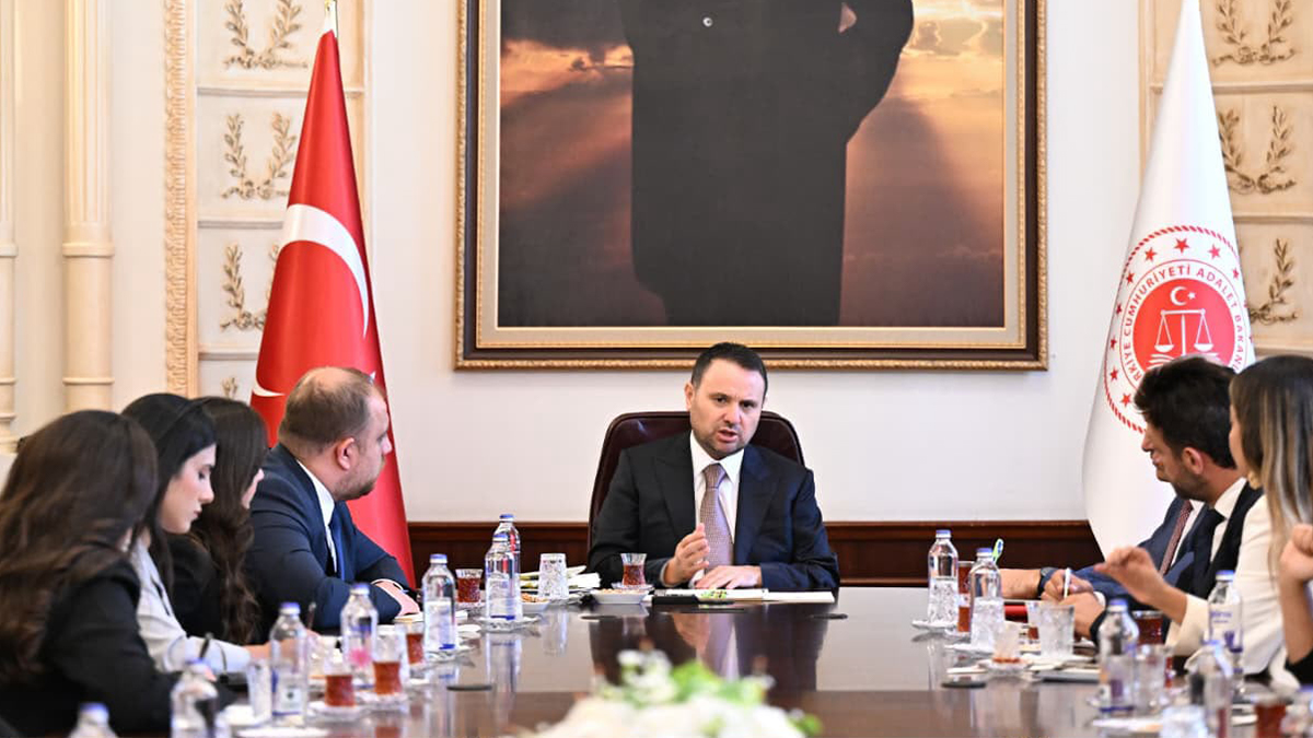 Bakan Gürlek’ten kritik açıklamalar: Menzil, Gülistan Doku, Melih Gökçek...