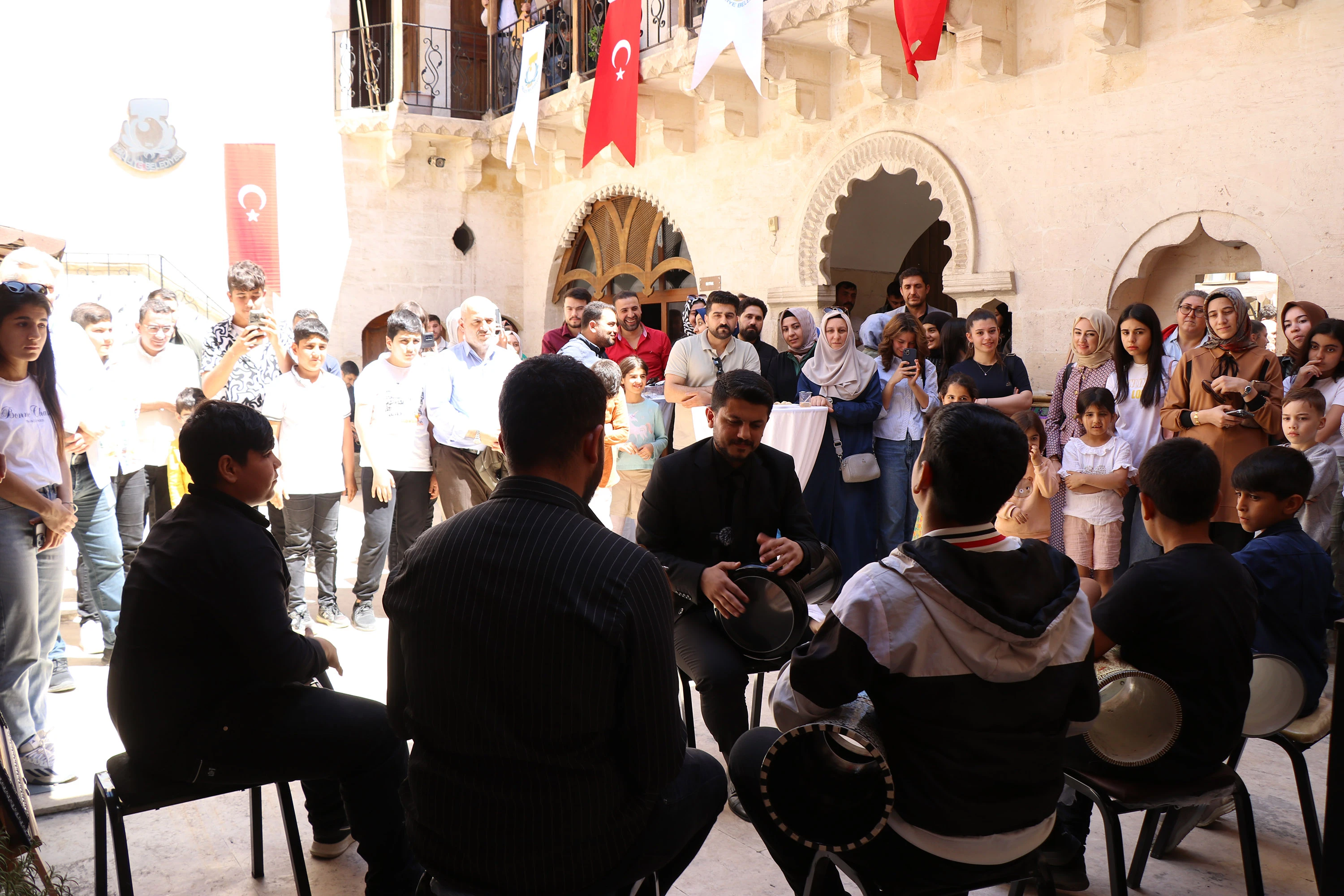 Haliliye'de kursiyerlerin sergisi göz doldurdu