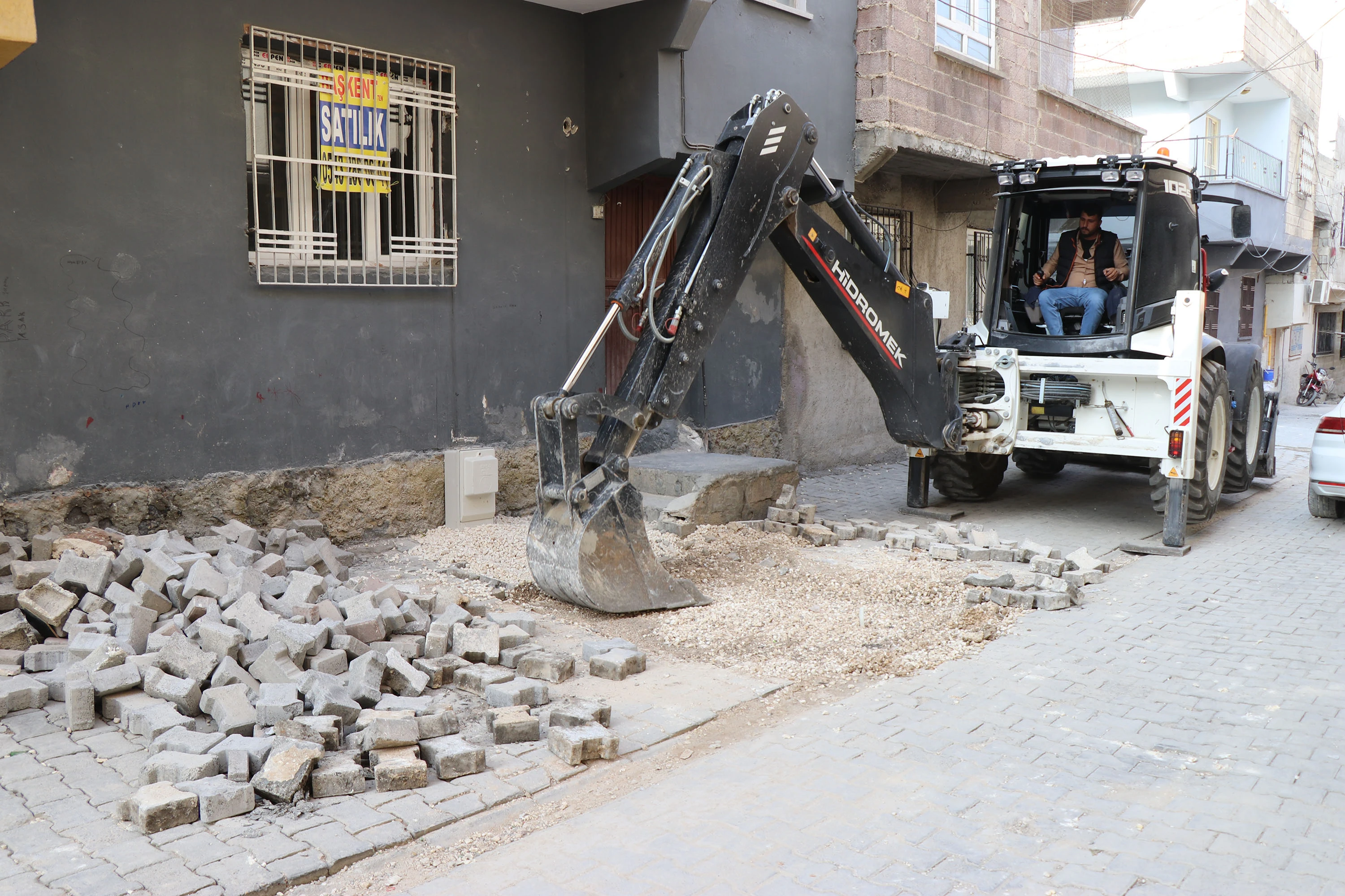 Haliliye’de kazı izleri silindi
