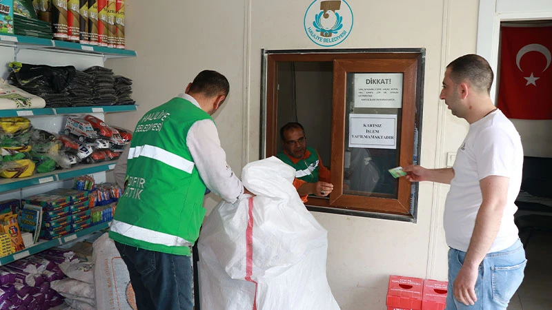 Şanlıurfa’da geri dönüşüm karşılığında hediye