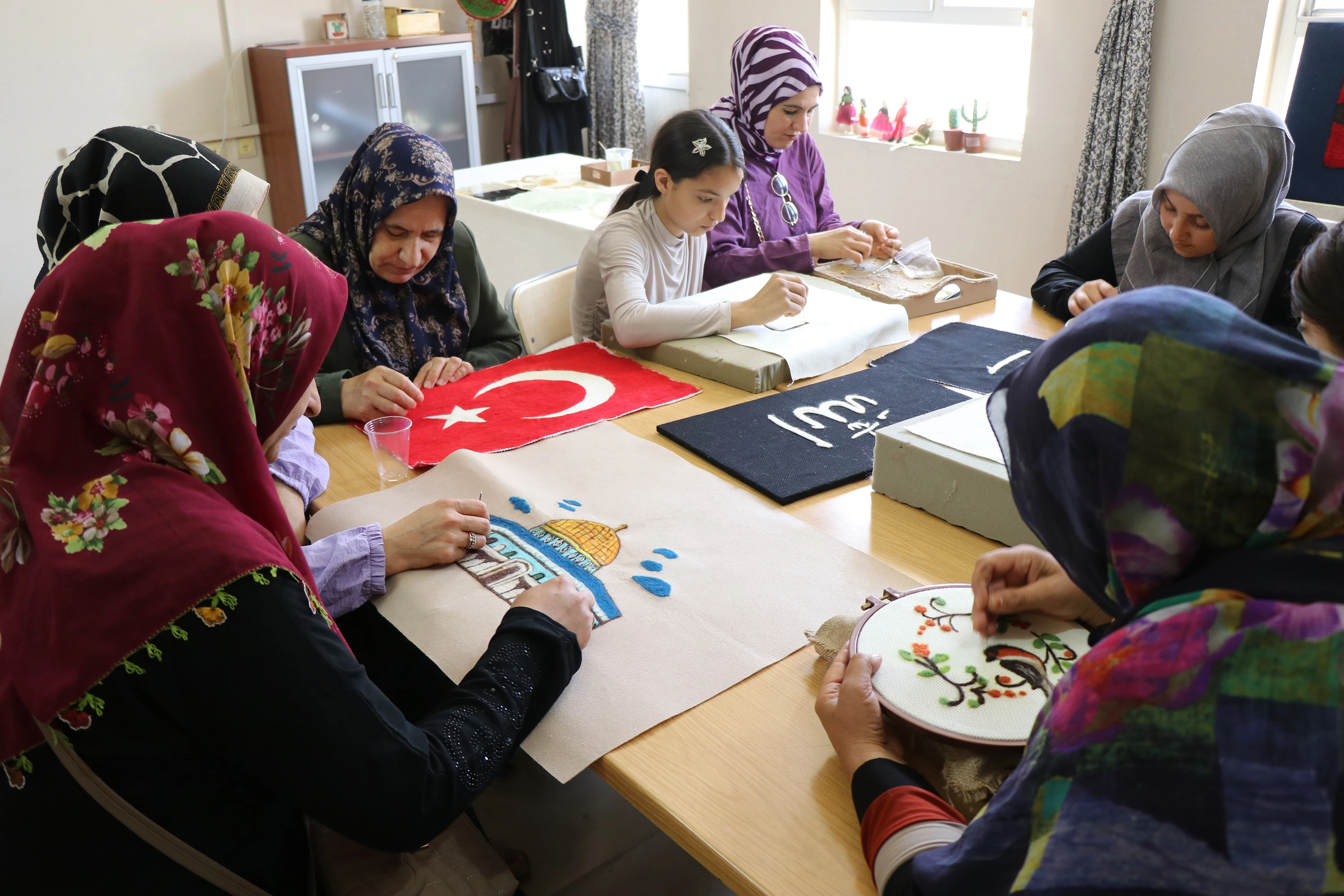 Haliliye Belediyesi’nden kadınlara destek eli
