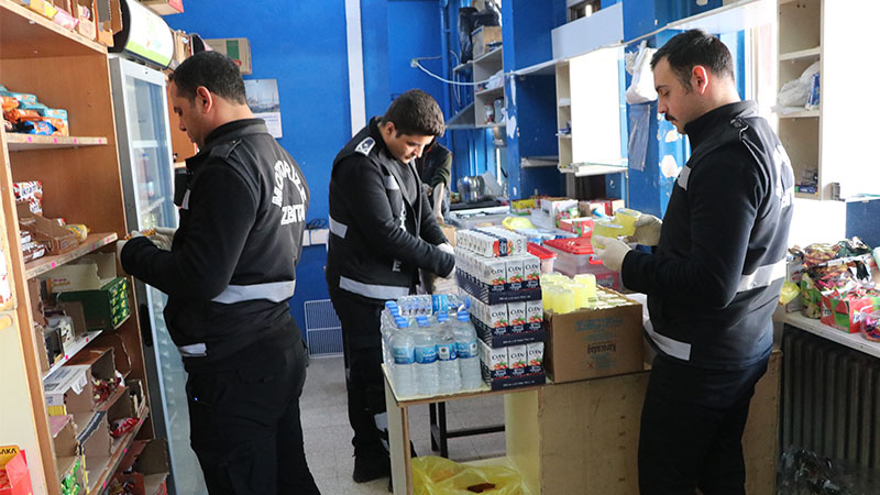 Haliliye'de zabıtadan okul kantinlerine hijyen ve son kullanma tarihi denetimi