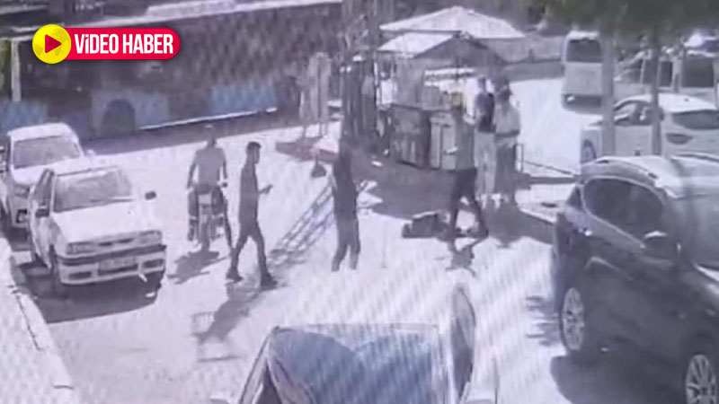 Feci kaza kamerada! Şanlıurfa'da otomobilin çarptığı çocuk hayatını kaybetti