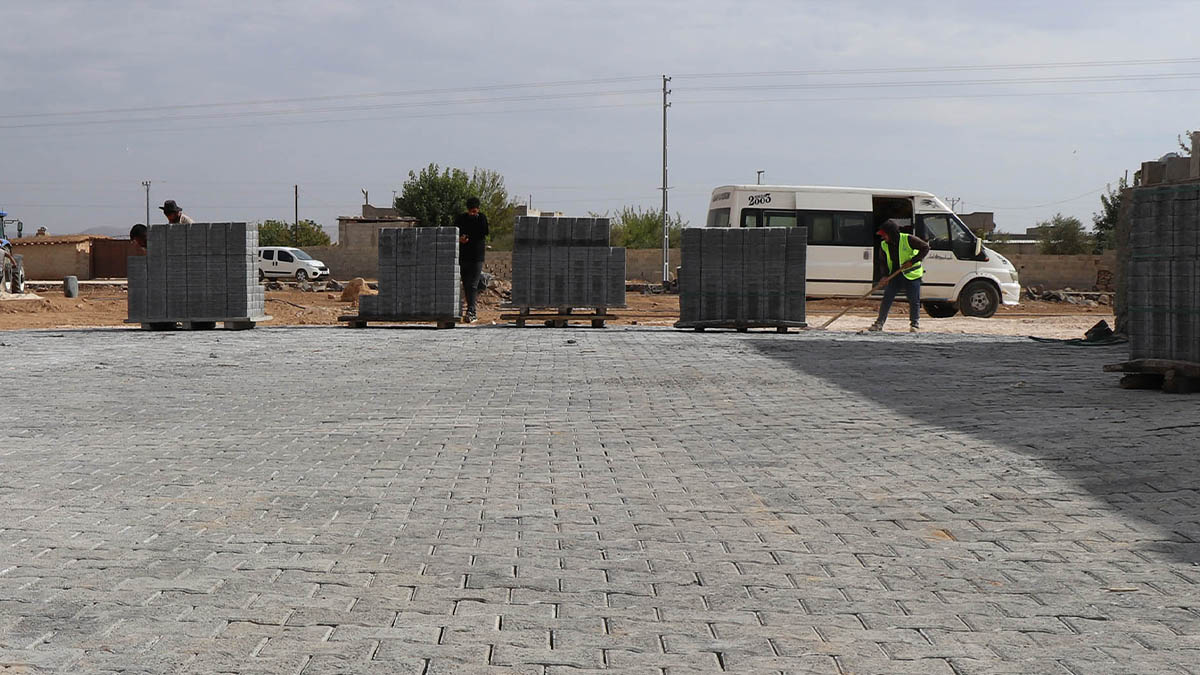 Haliliye’de yıpranan yollar yenilenerek ulaşıma açılıyor