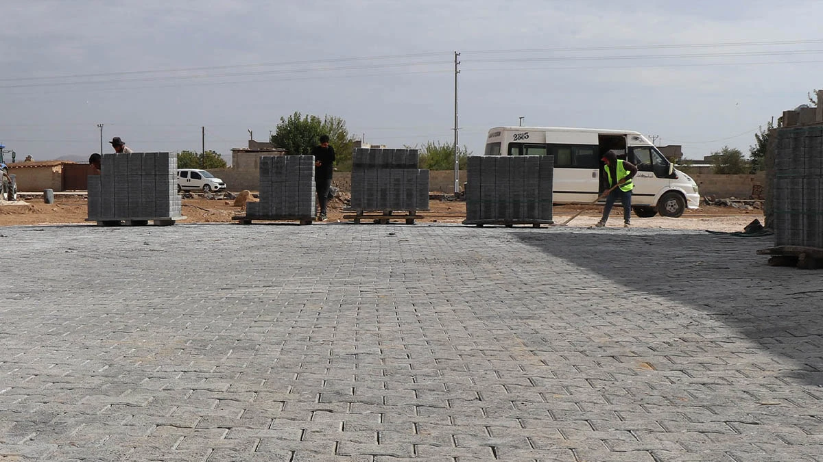 Haliliye’de yıpranan yollar yenilenerek ulaşıma açılıyor