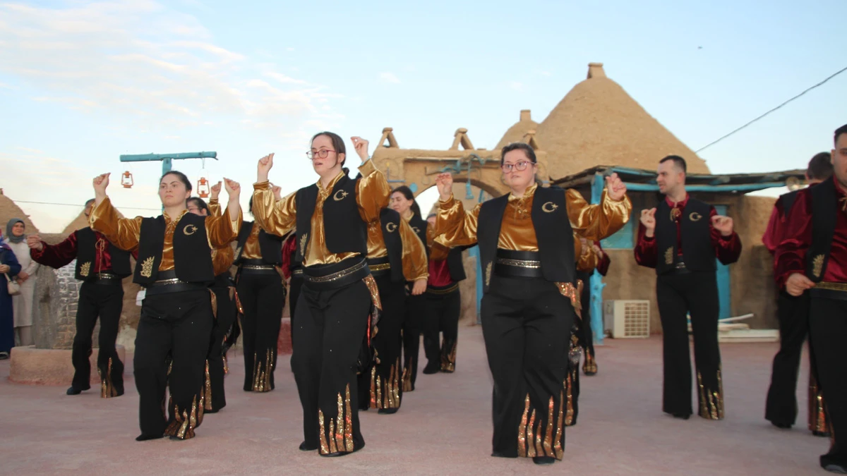 Harran’da engelsiz buluşma! Aylarca hazırlandılar, Şanlıurfa’da sahne heyecanı yaşadılar