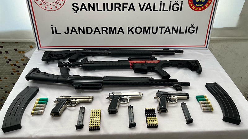 Şanlıurfa’da silah kaçakçılığı operasyonu: Ev değil mühimmat deposu