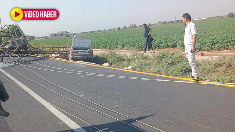 Şanlıurfa'da elektrik direğine çarpan otomobil şarampole uçtu