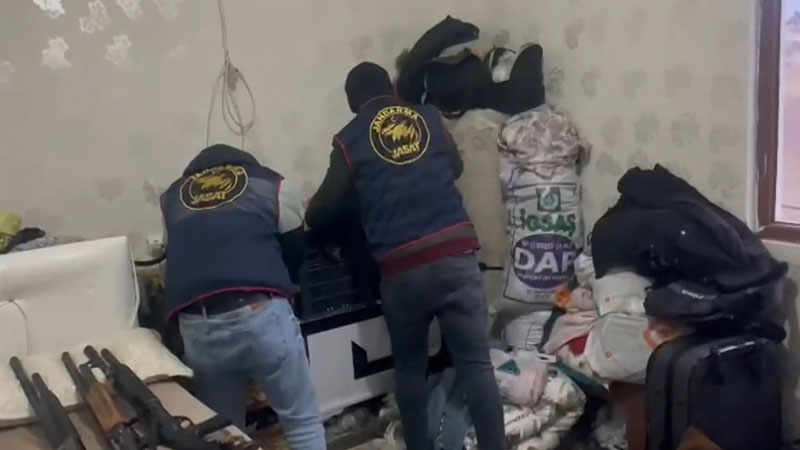 Şanlıurfa'da gasp olayına karışan 8 şüpheli eş zamanlı operasyonla yakalandı
