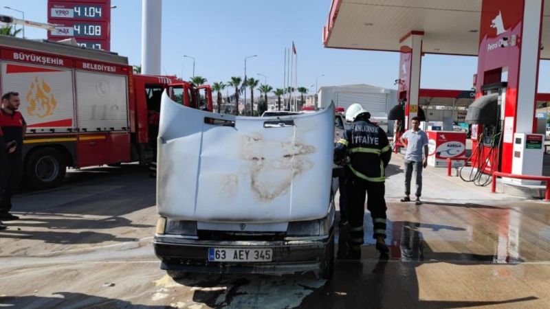 Haliliye’de akaryakıt istasyonunda araç yangını