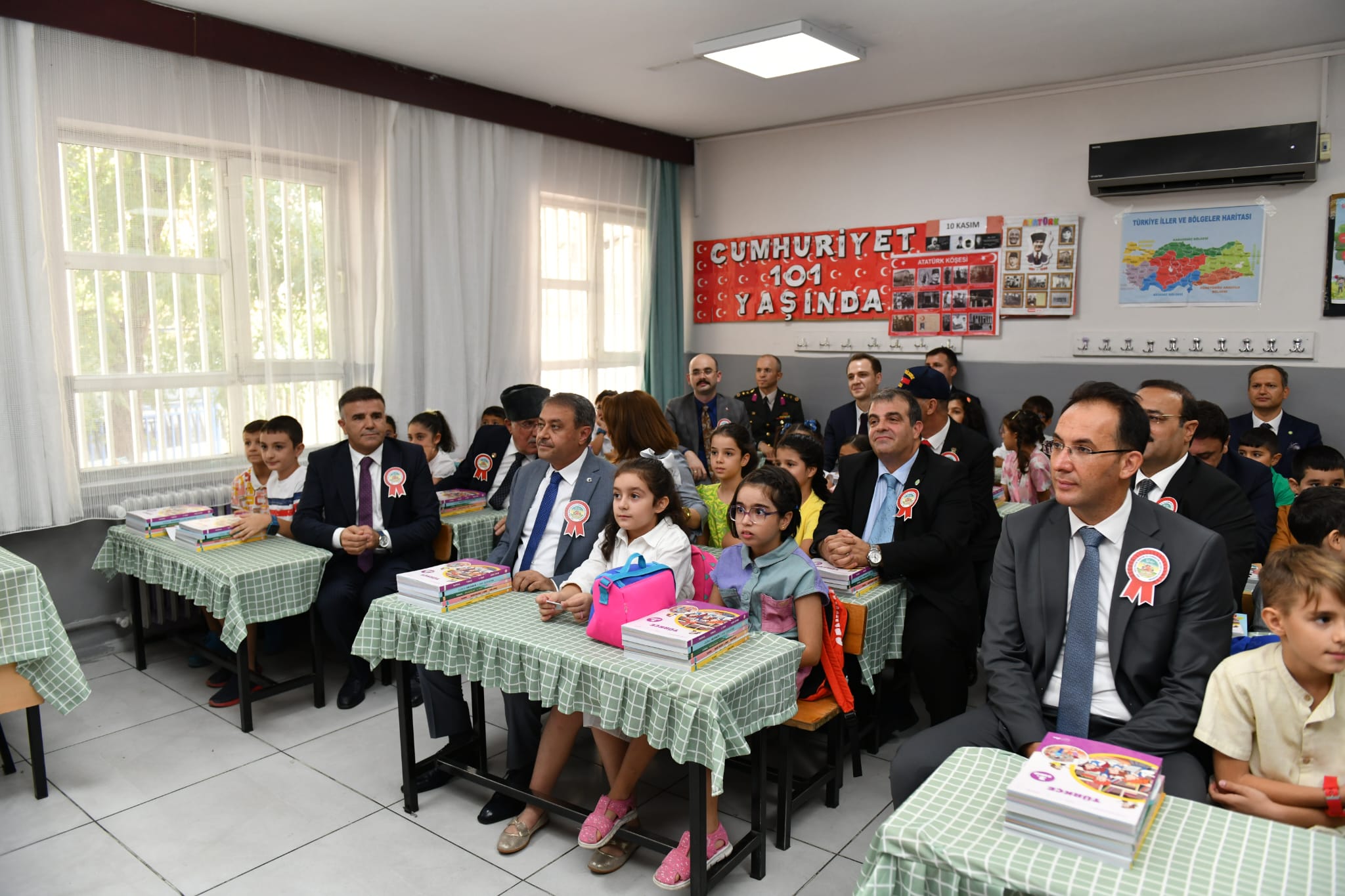 Veliler, öğretmen ve öğrencilere... Şanlıurfa İl Milli Eğitim Müdürü'nden mesaj!