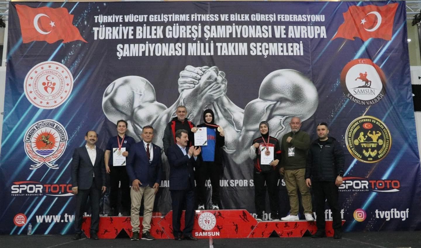 Bilek güreşinde 13 madalya