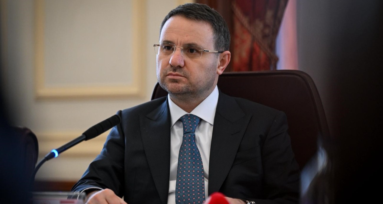 Bakan Gürlek duyurdu! Derbi öncesi dev operasyon: Binlercesi kapatıldı!