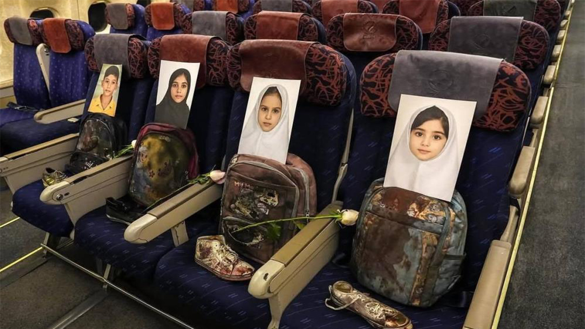 İran heyetinin uçağında yürek yakan manzara! Ayakkabılar, çantalar…