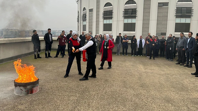 Şanlıurfa'da sağlık çalışanlarına yangın eğitimi