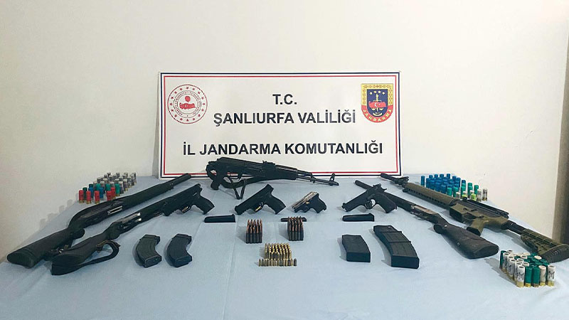 Şanlıurfa’da jandarmadan Kurban Bayramı’na özel operasyon! Resmen cephanelik ele geçirildi