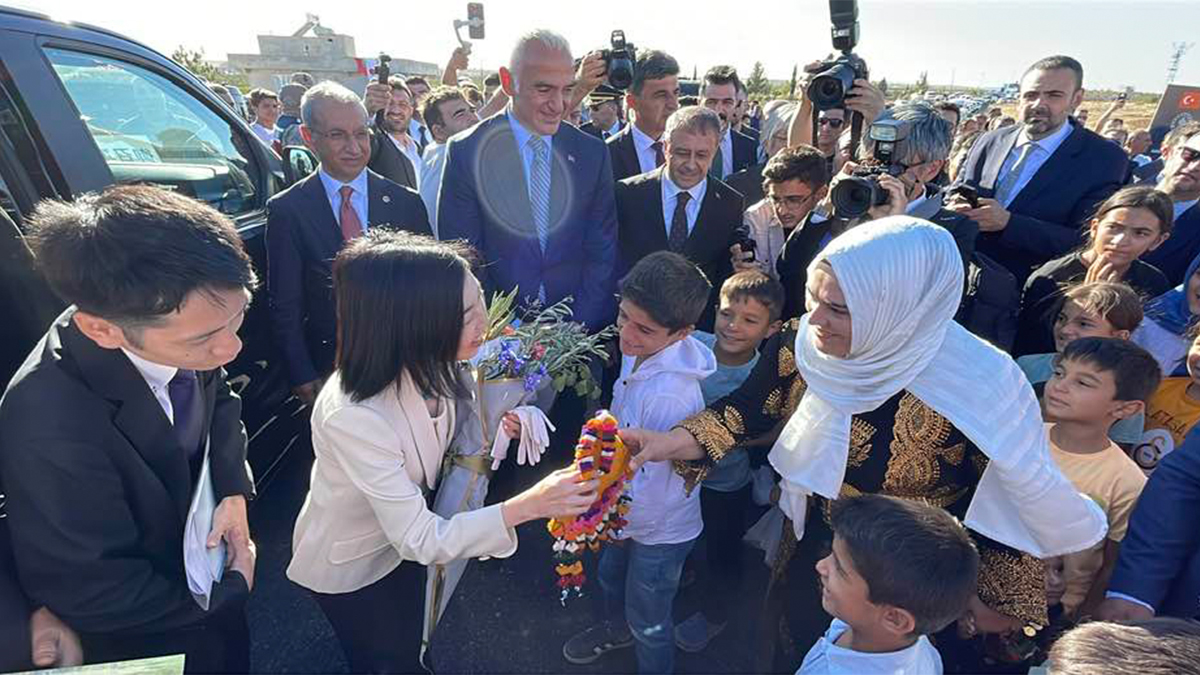 Japon Prenses'in Urfa'da unutulmayacak mütevazılık dersi!