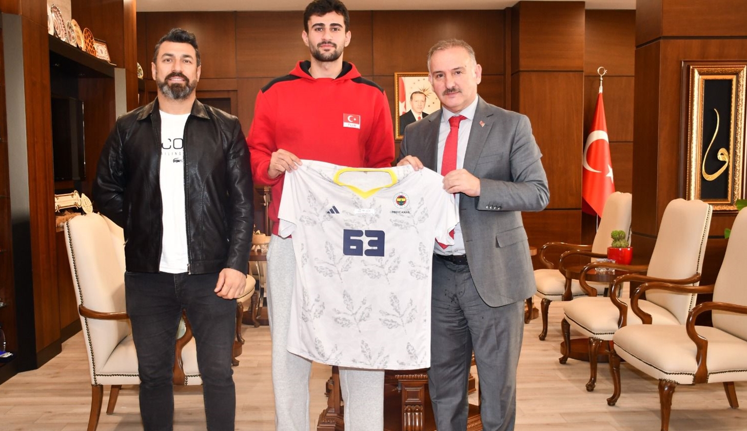 Harran Üniversitesi'nden Fenerbahçe'ye yeni yetenek! 63 formada...