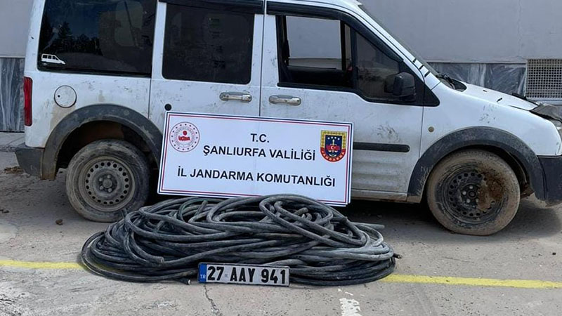Şanlıurfa'da şantiye deposundan çaldılar!
