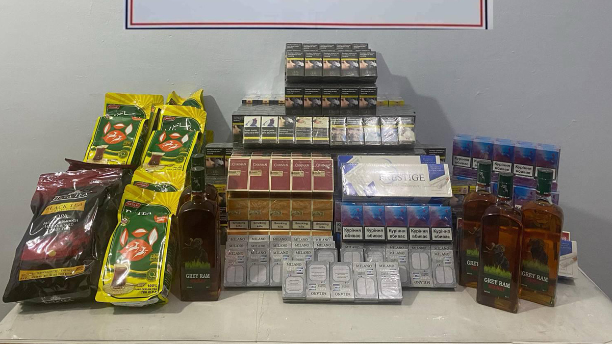 Şanlıurfa’da jandarmadan kaçakçılara baskın! Binlerce paket ele geçirildi