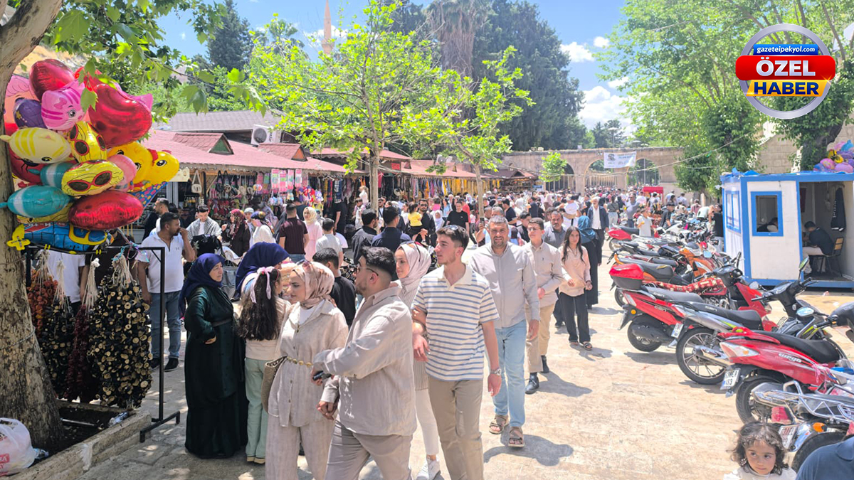 Şanlıurfa'da esnaf çifte bayram yaptı