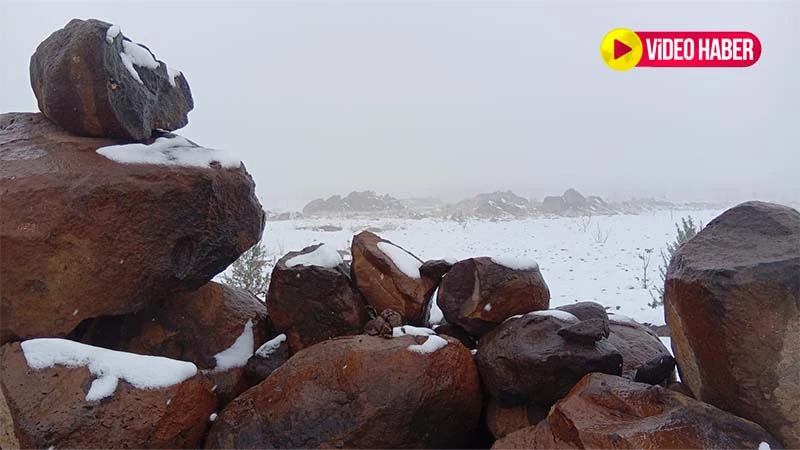 Şanlıurfa’da lapa lapa kar yağıyor! Kar kalınlığı 5 santim
